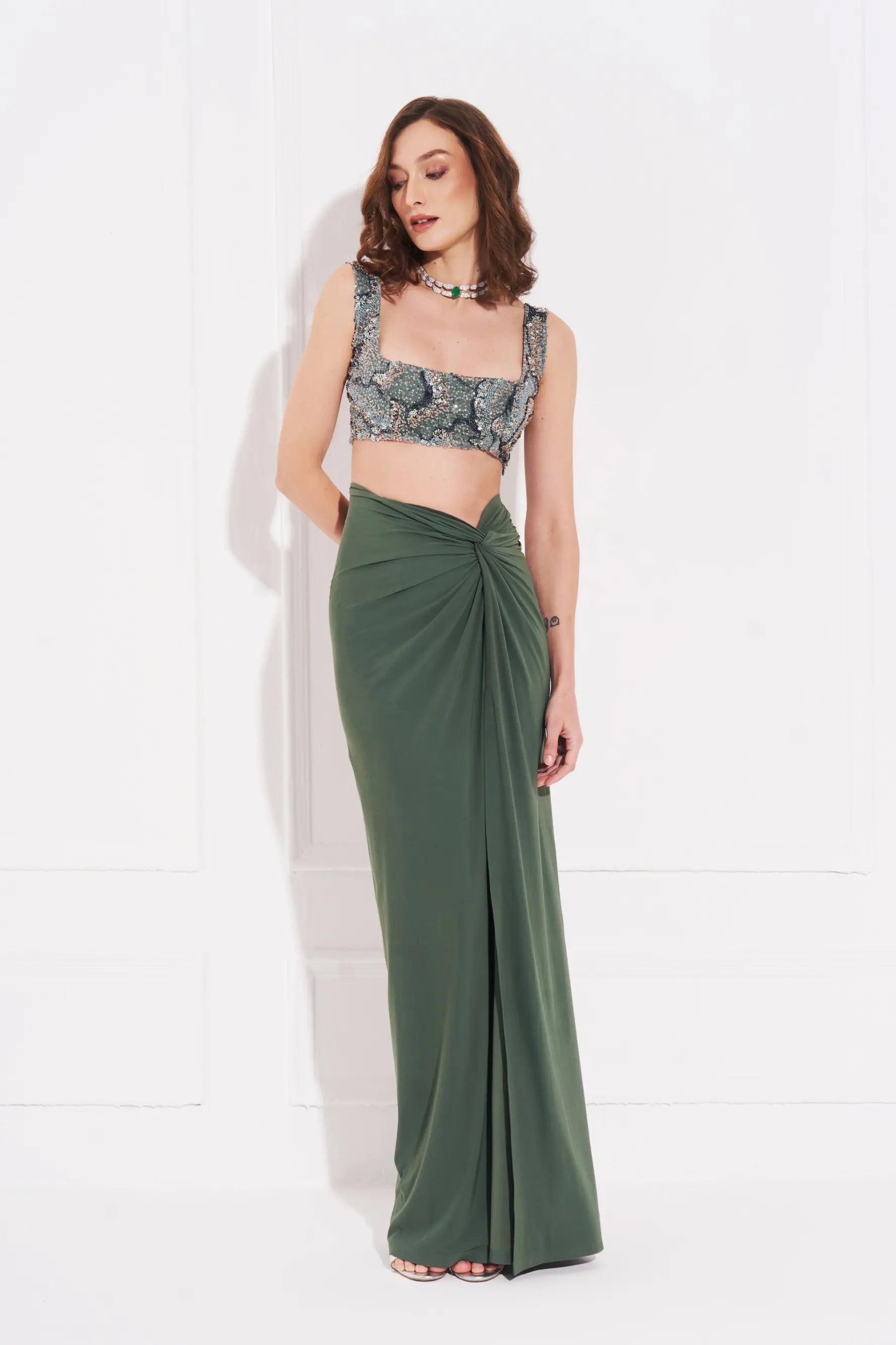 ALICIA Embroidered Crop